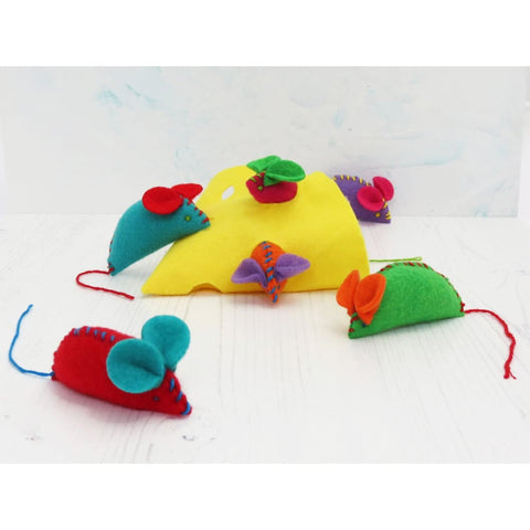 Image of ButtonBag Mouse House Sewing Kit - Fiesta Crafts