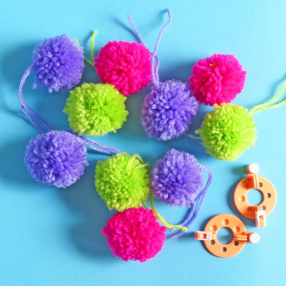ButtonBag Pom Scarf Making Kit - Fiesta Crafts