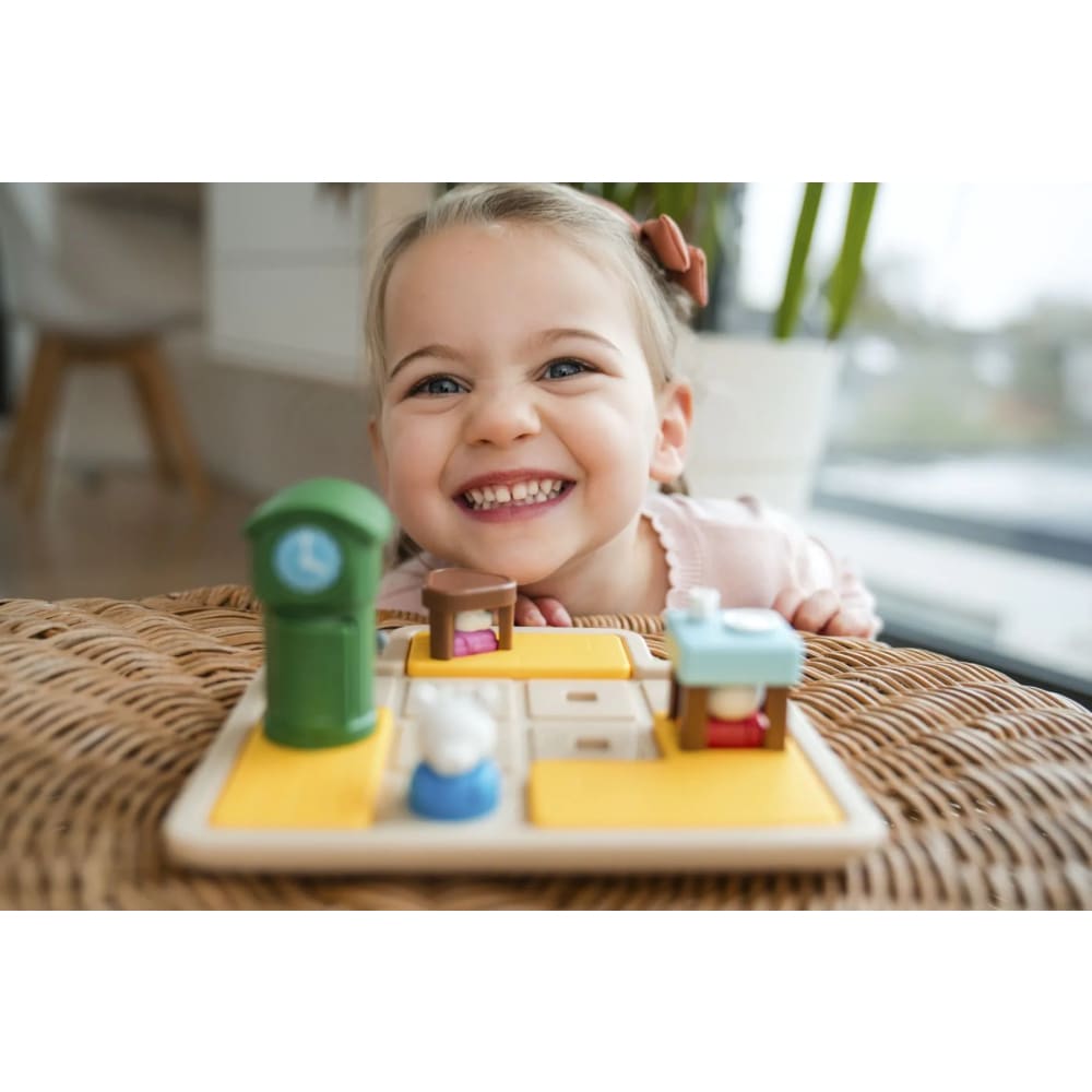 Hide & Seek Game Smart Games