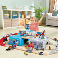 Mega Metropolis Train Bucket Set (80 pcs) - Hape