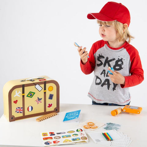 Image of Bigjigs Play Holiday Kit - Toys 691621170588