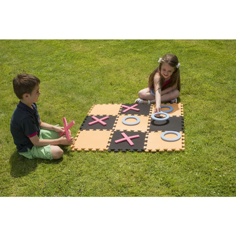Image of Garden Noughts & Crosses - Traditional Games