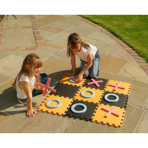 Image of Garden Noughts & Crosses - Traditional Games